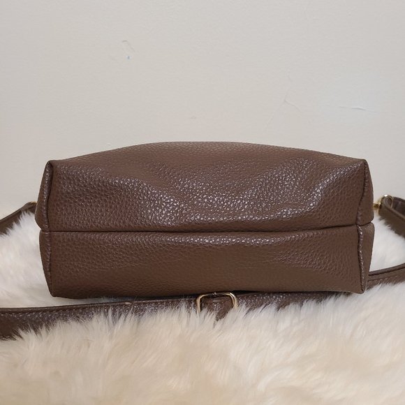 BCBG Paris Cross Body/Shoulder Bag - Picture 7 of 9